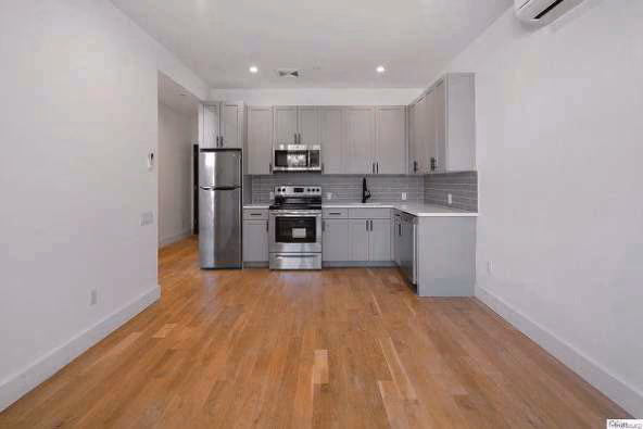 61 Schaefer St, Brooklyn, NY — photo 2